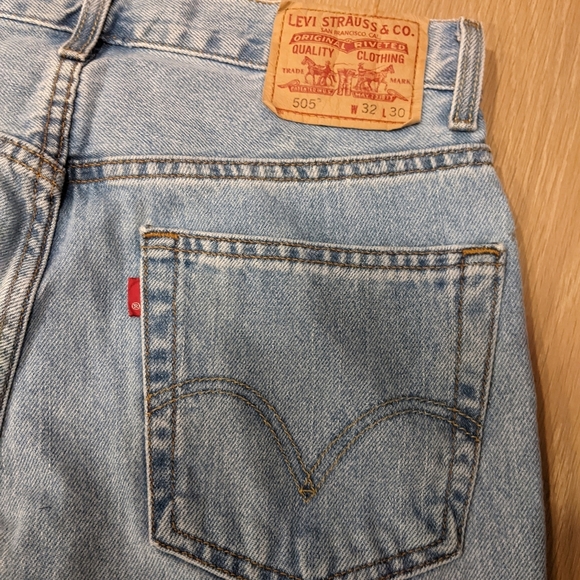Vintage Levi's 505 - Picture 3 of 7